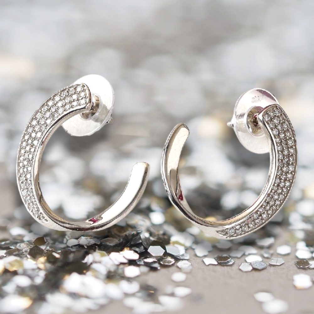 NWT SWAROVSKI ®️ CUBIC ZIRCONIA J-HOOP EARRINGS IN PLATINUM OVER STERLING SILVER